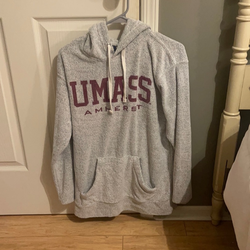 umass amherst sweatshirt